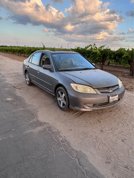 2004 Honda Civic 7th Gen - Image 2 of 7
