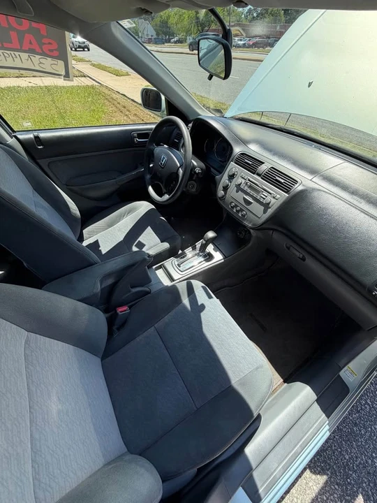 2004 Honda Civic 7th Gen - Image 9 of 12