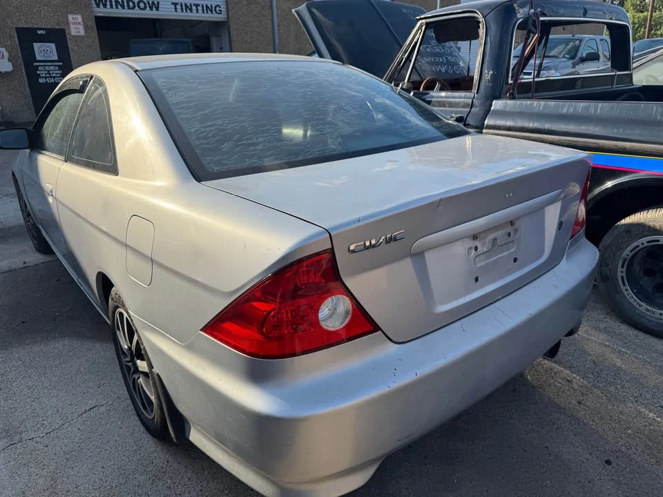 2004 Honda Civic 7th Gen - Image 3 of 11
