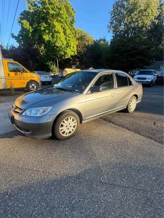 2004 Honda Civic 7th Gen - Image 2 of 9