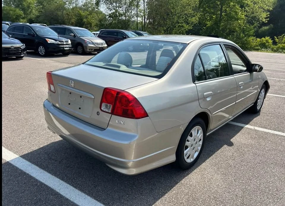 2004 Honda Civic 7th Gen - Image 2 of 10