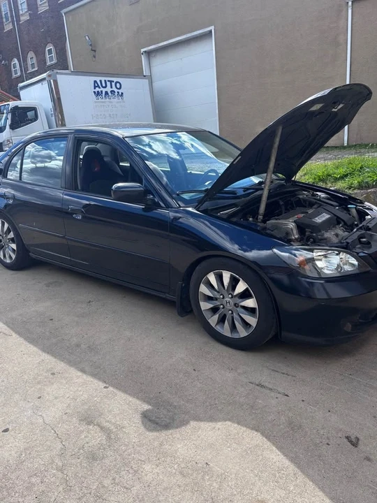 2004 Honda Civic 7th Gen - Image 2 of 3