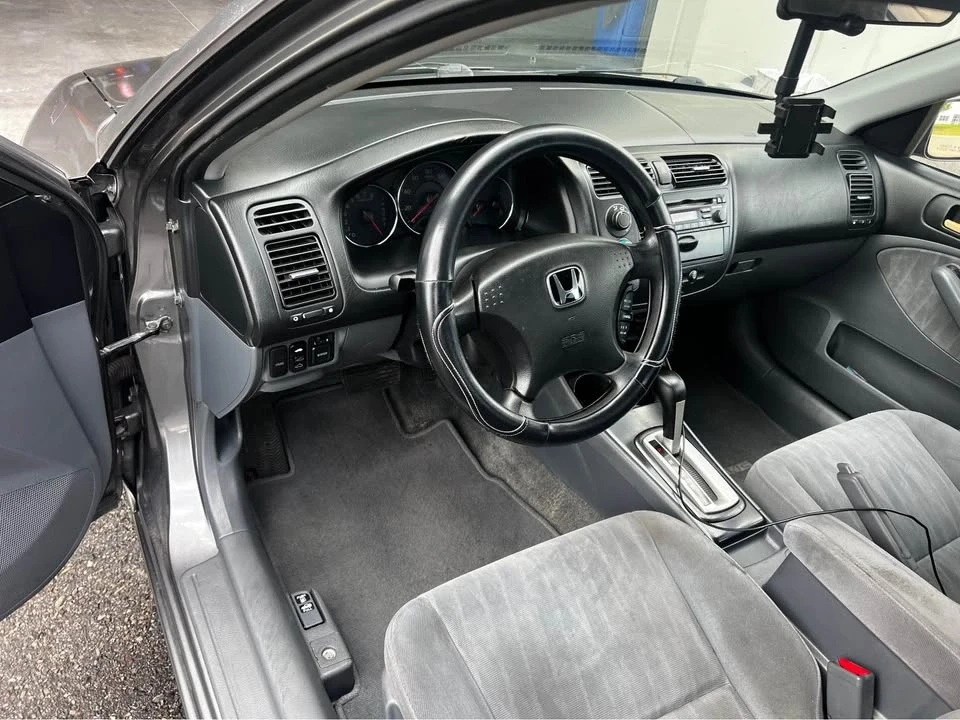 2004 Honda Civic 7th Gen - Image 2 of 7