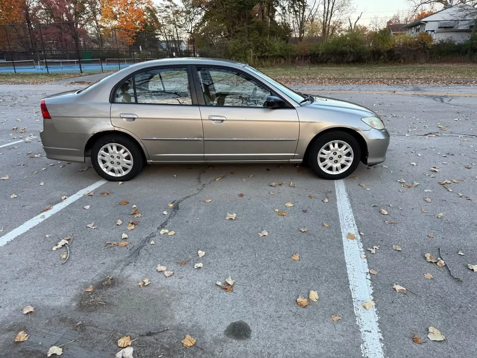 2004 Honda Civic 7th Gen - Image 4 of 9