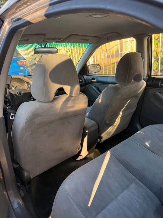 2004 Honda Civic 7th Gen - Image 12 of 16