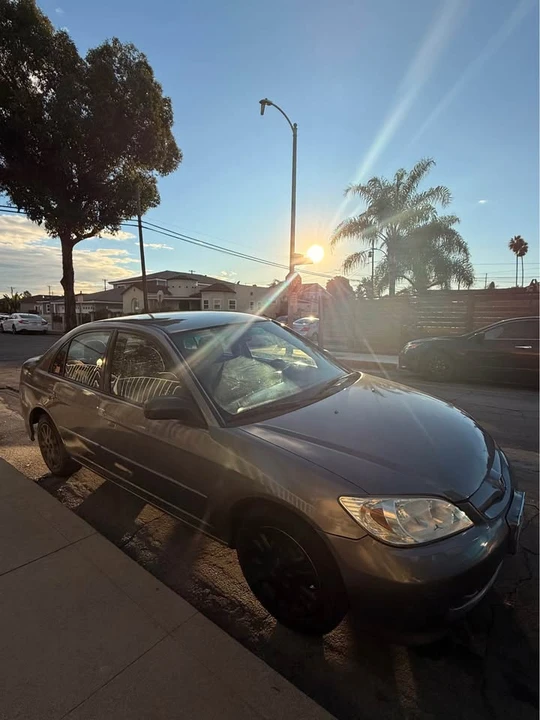 2004 Honda Civic 7th Gen - Image 5 of 16