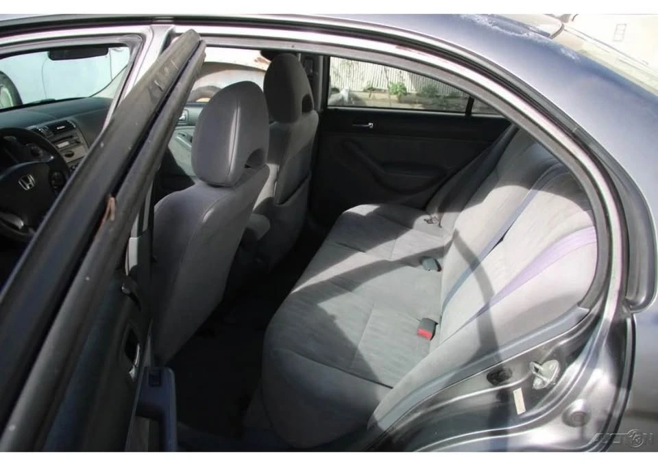 2004 Honda Civic 7th Gen - Image 2 of 9