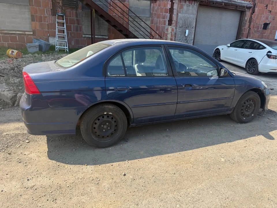 2004 Honda Civic 7th Gen - Image 2 of 13