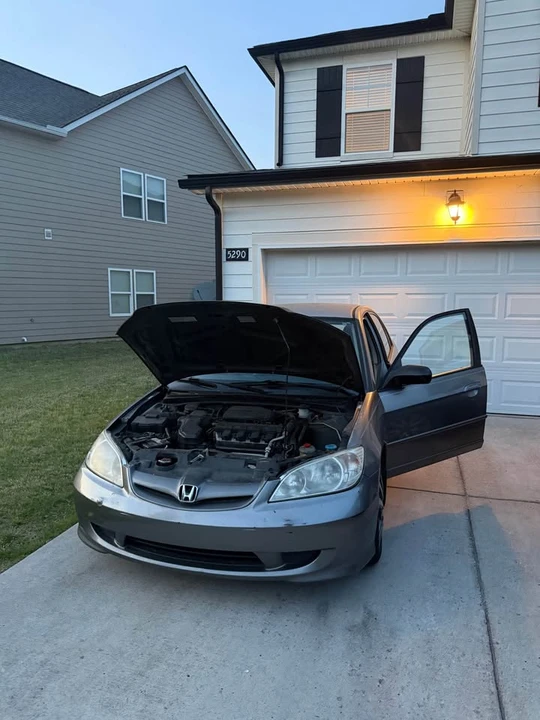 2004 Honda Civic 7th Gen - Image 2 of 8