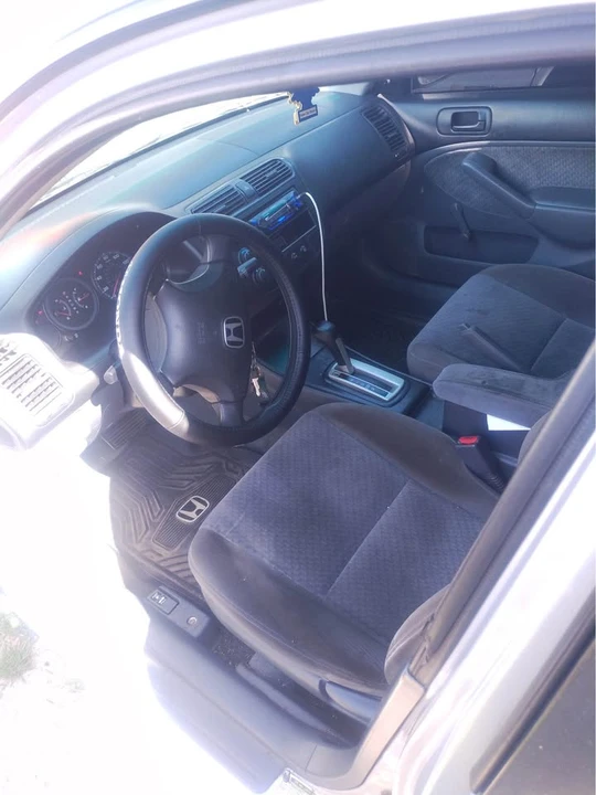 2004 Honda Civic 7th Gen - Image 2 of 8