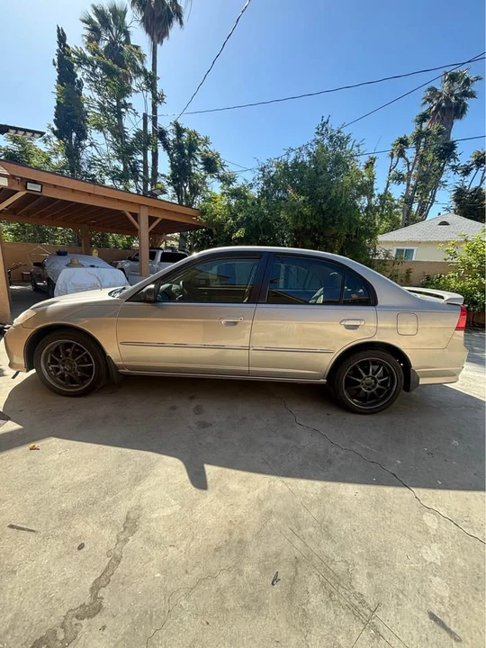 2004 Honda Civic 7th Gen - Image 2 of 4