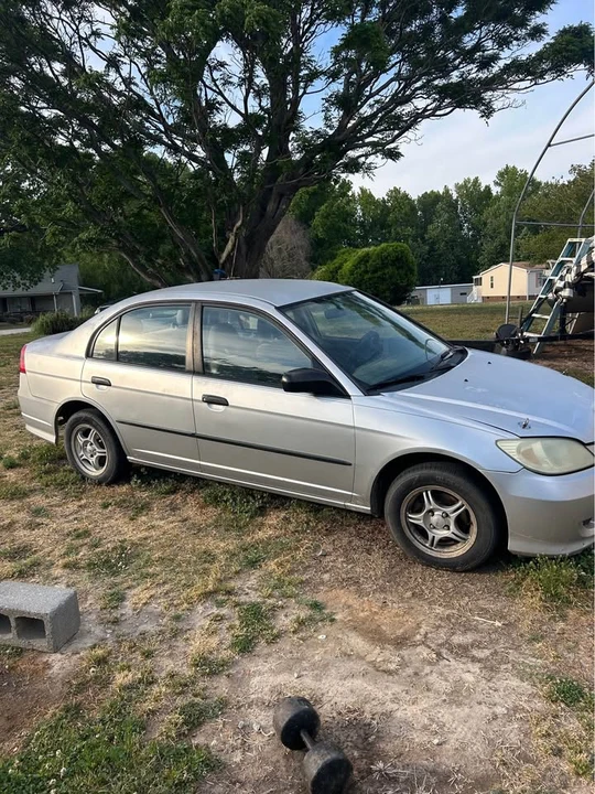 2004 Honda Civic 7th Gen - Image 2 of 3
