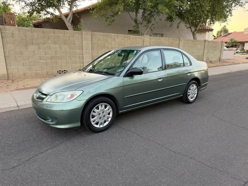 2004 Honda Civic 7th Gen - Image 2 of 9