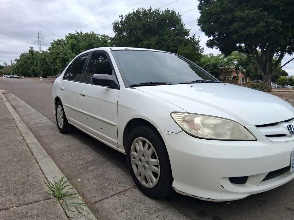 2004 Honda Civic 7th Gen - Image 2 of 4