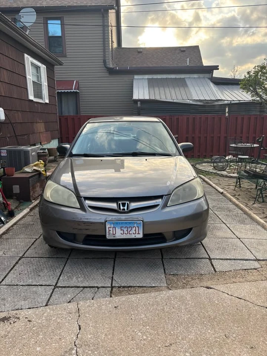 2004 Honda Civic 7th Gen - Image 2 of 9