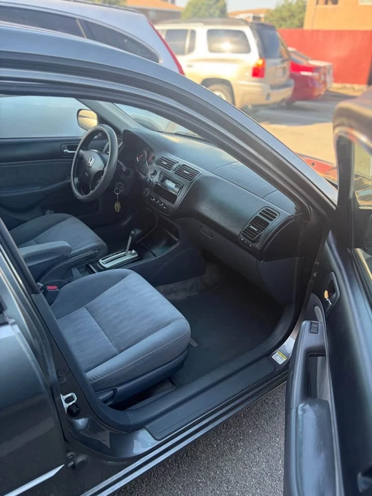 2004 Honda Civic 7th Gen - Image 3 of 8