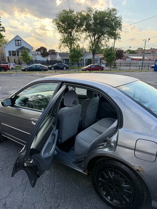 2004 Honda Civic 7th Gen - Image 5 of 15