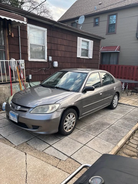 2004 Honda Civic 7th Gen - Image 3 of 9