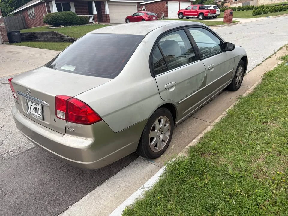 2004 Honda Civic 7th Gen - Image 3 of 7