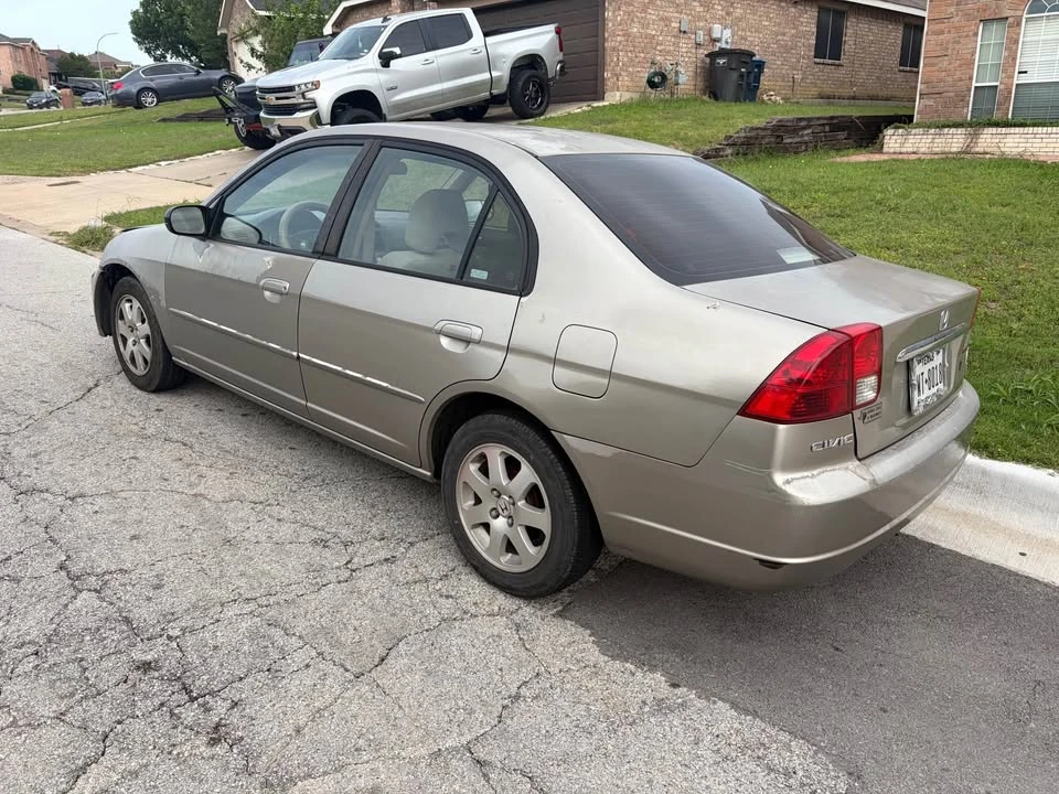 2004 Honda Civic 7th Gen - Image 2 of 7
