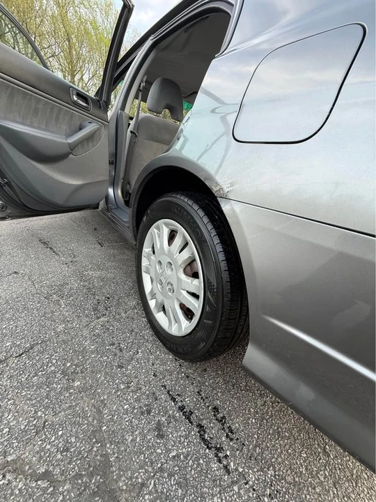 2004 Honda Civic 7th Gen - Image 15 of 19