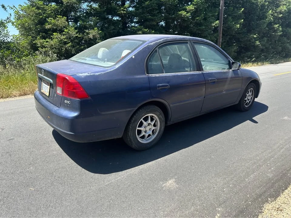 2004 Honda Civic 7th Gen - Image 2 of 4