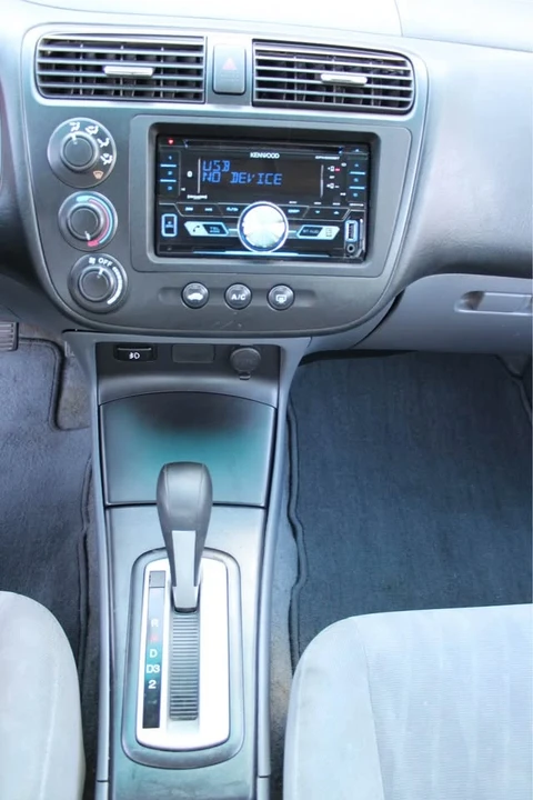 2004 Honda Civic 7th Gen - Image 7 of 15