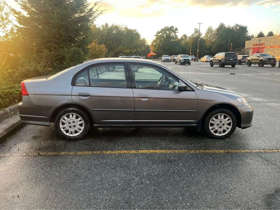 2004 Honda Civic 7th Gen - Image 4 of 16