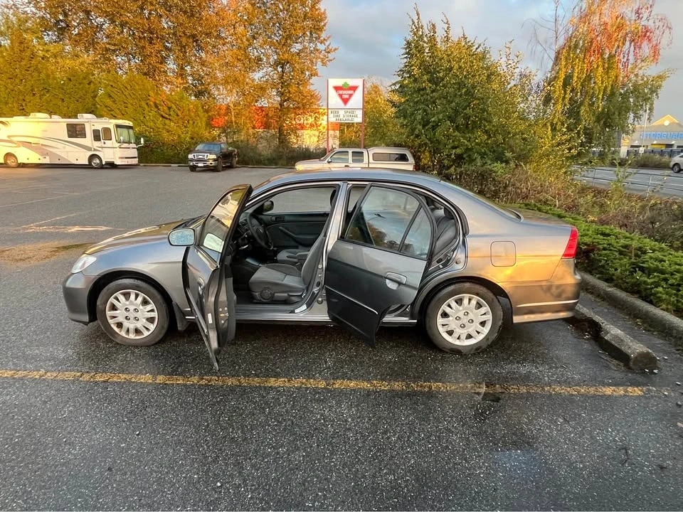 2004 Honda Civic 7th Gen - Image 9 of 16