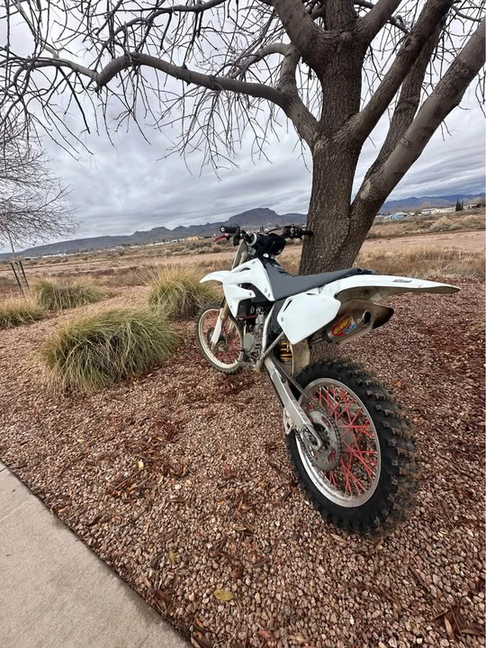 2004 Honda CR - Image 6 of 6