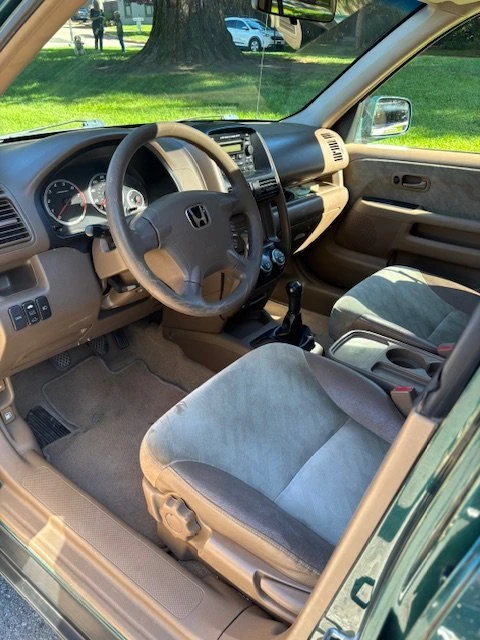 2004 Honda CR-V 2nd Gen - Image 4 of 12