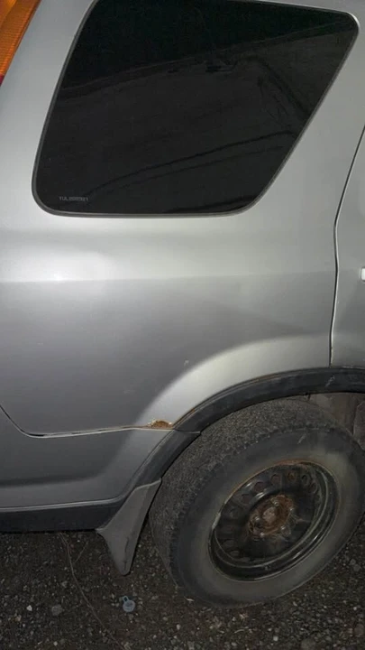 2004 Honda CR-V 2nd Gen - Image 2 of 8