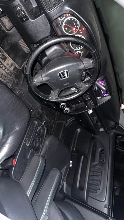 2004 Honda CR-V 2nd Gen - Image 7 of 8