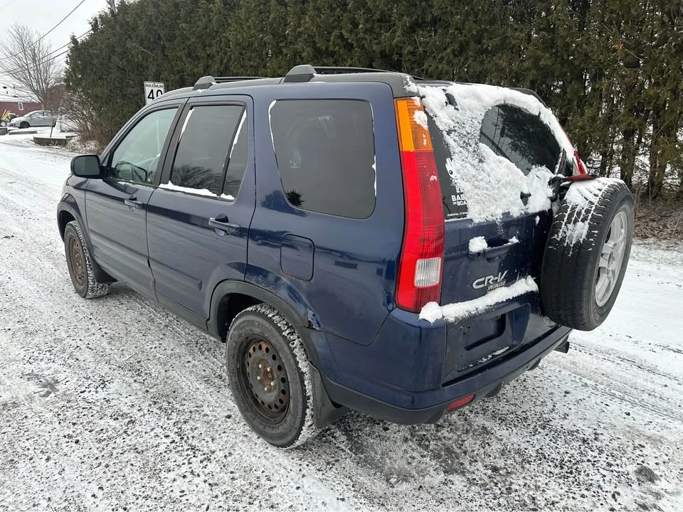 2004 Honda CR-V 2nd Gen - Image 3 of 4