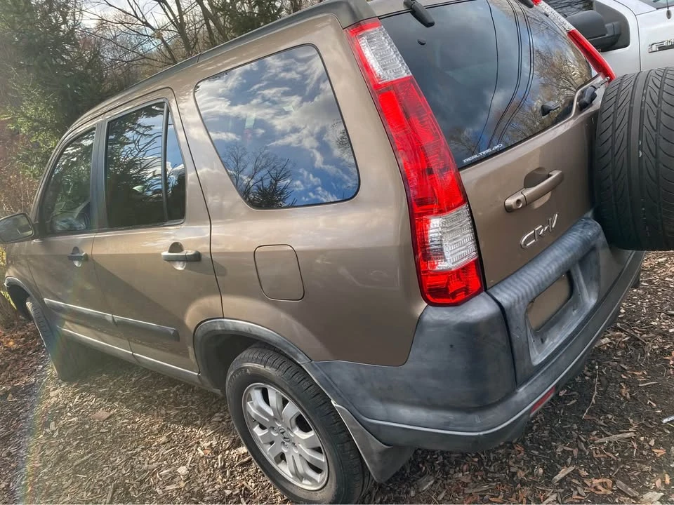 2004 Honda CR-V 2nd Gen - Image 4 of 5