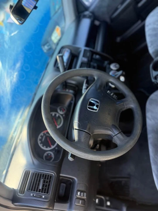 2004 Honda CR-V 2nd Gen - Image 8 of 13