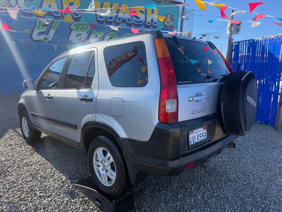 2004 Honda CR-V 2nd Gen - Image 2 of 13