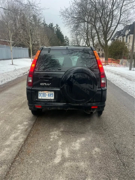 2004 Honda CR-V 2nd Gen - Image 5 of 15