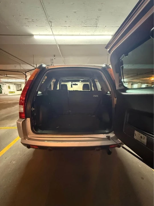 2004 Honda CR-V 2nd Gen - Image 7 of 8