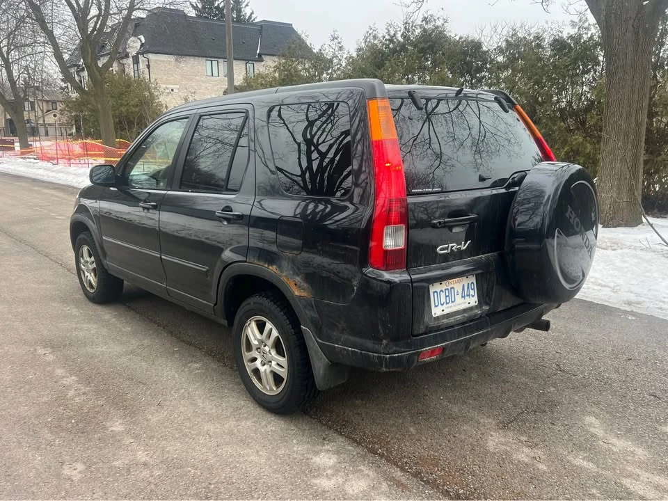 2004 Honda CR-V 2nd Gen - Image 4 of 15
