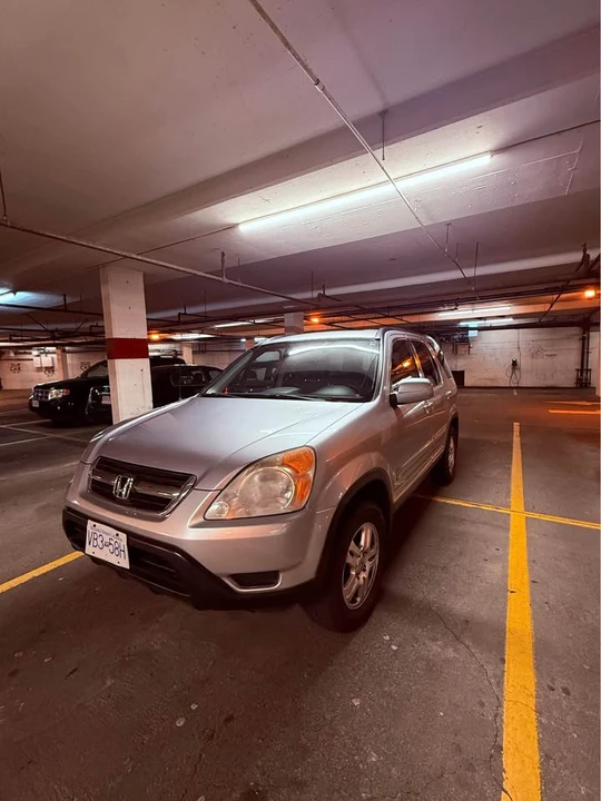 2004 Honda CR-V 2nd Gen - Image 4 of 8