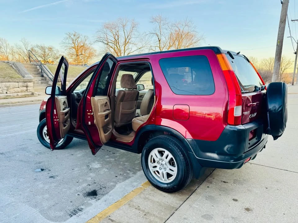 2004 Honda CR-V 2nd Gen - Image 2 of 19