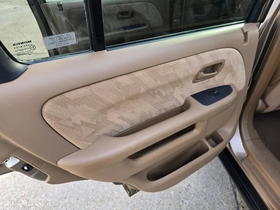 2004 Honda CR-V 2nd Gen - Image 15 of 19