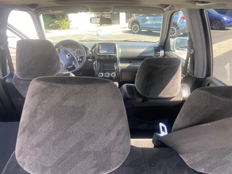 2004 Honda CR-V 2nd Gen - Image 8 of 18