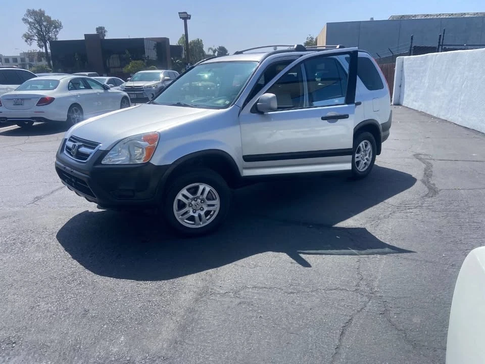 2004 Honda CR-V 2nd Gen - Image 2 of 18