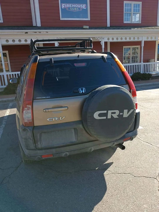 2004 Honda CR-V 2nd Gen - Image 3 of 4