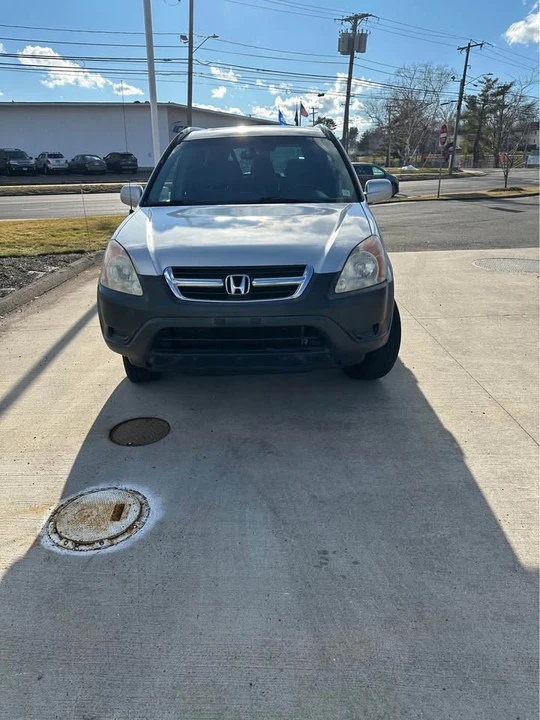 2004 Honda CR-V 2nd Gen - Image 2 of 8