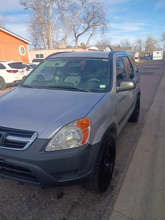 2004 Honda CR-V 2nd Gen - Image 2 of 3
