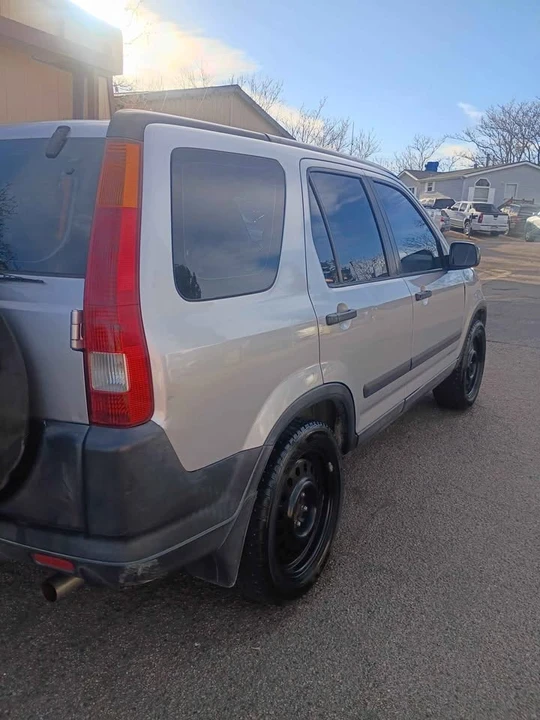 2004 Honda CR-V 2nd Gen - Image 3 of 3