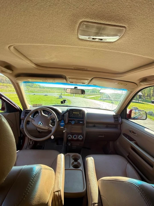 2004 Honda CR-V 2nd Gen - Image 4 of 12